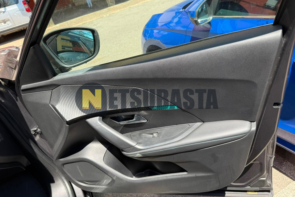 Peugeot 2008 1.2 PureTech 2023