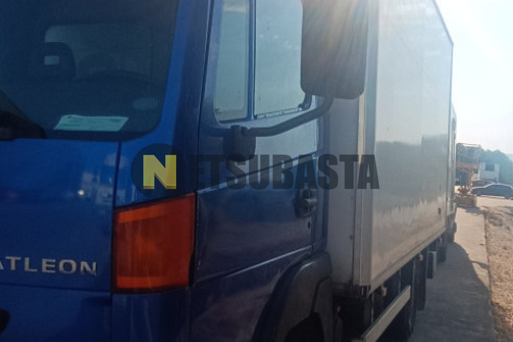 Nissan Atleon 120.35 2001