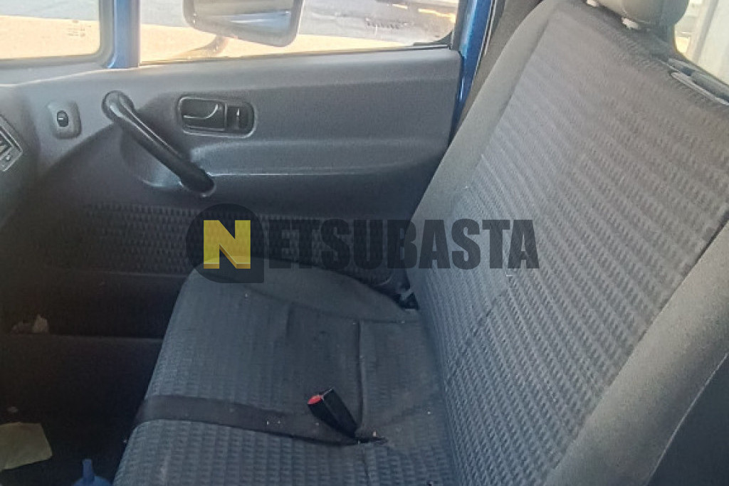 Nissan Atleon 120.35 2001