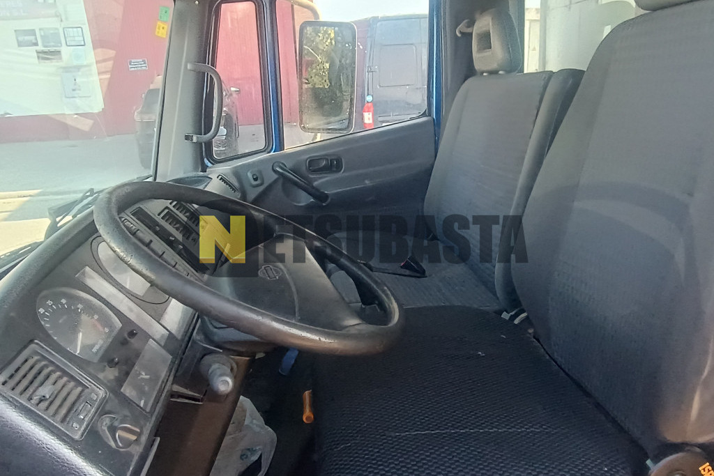 Nissan Atleon 120.35 2001