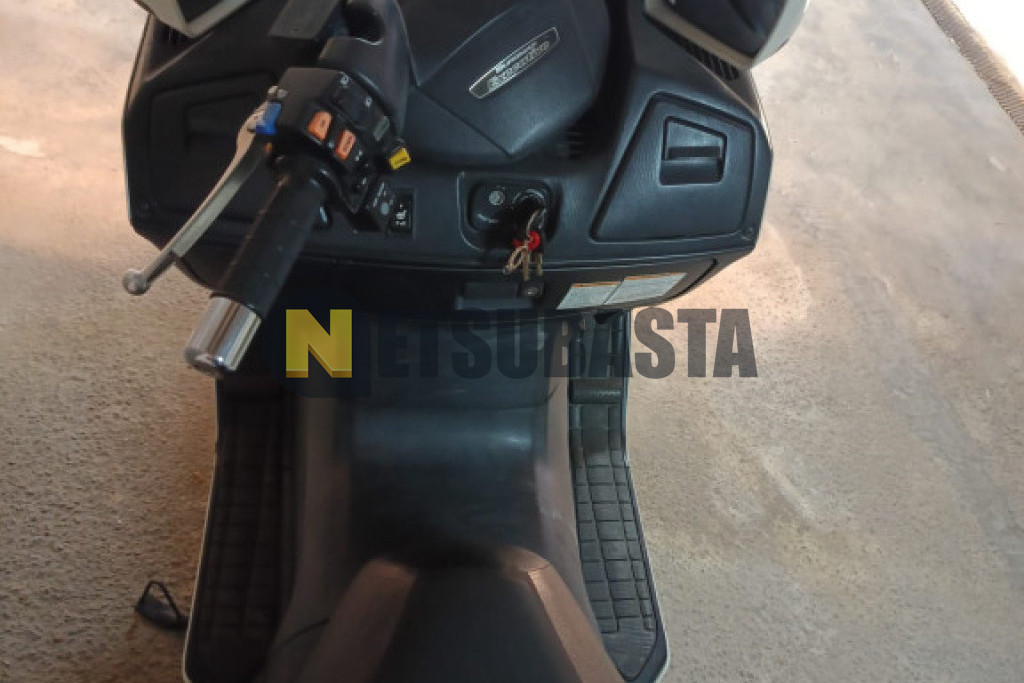 Suzuki Burgman 650 2012