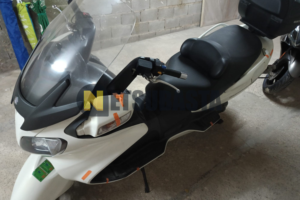 Suzuki Burgman 650 2012