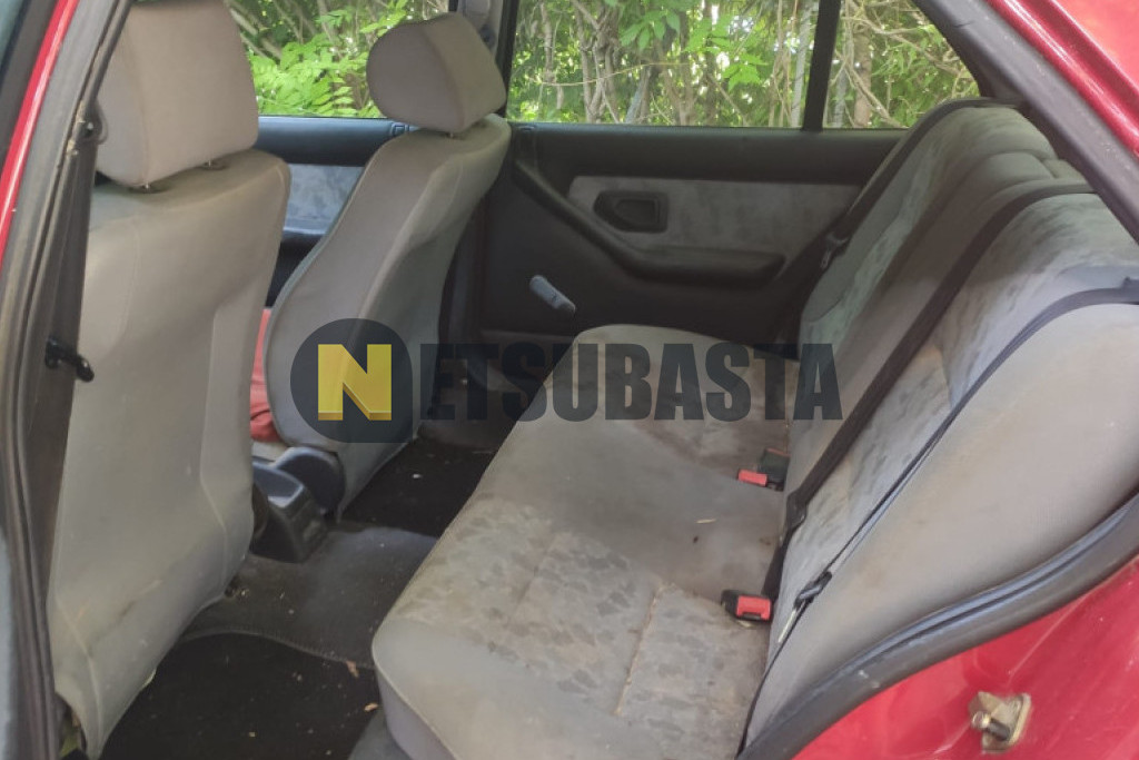 Peugeot 306 1.9 D Sedán 1995