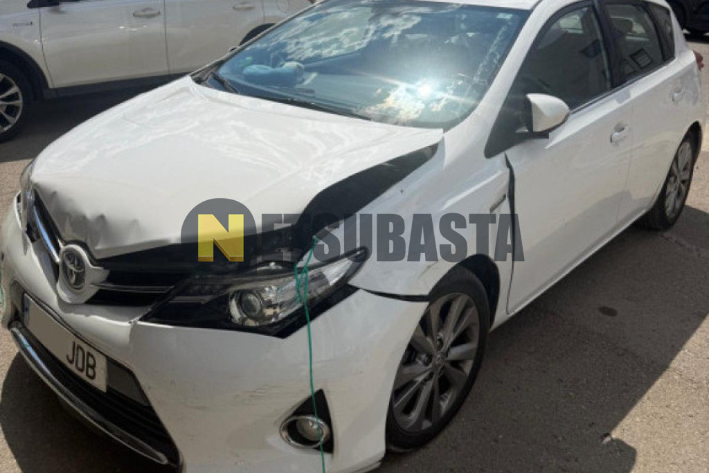 Toyota Auris 1.8 Hybrid 2015