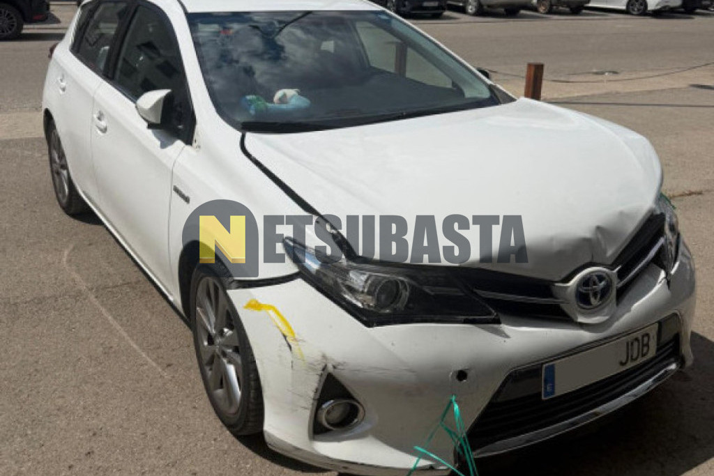 Toyota Auris 1.8 Hybrid 2015