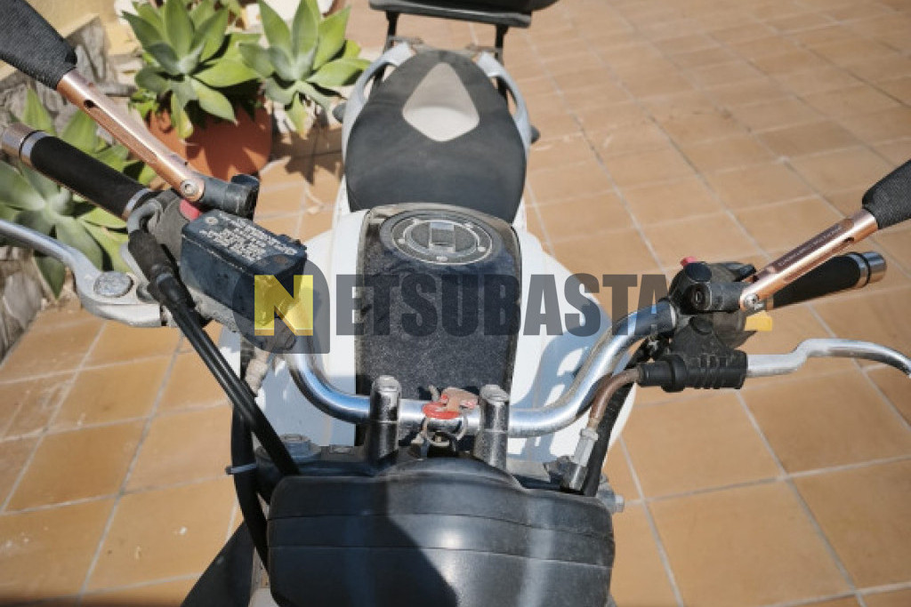 Suzuki Gladius 650 2010
