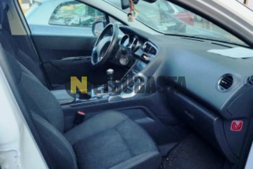Peugeot 3008 1.2 PureTech 2016