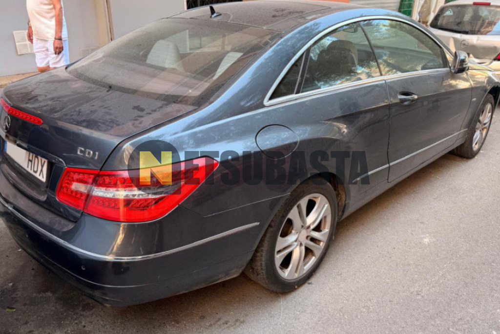 Mercedes-Benz E 350 CDI BlueEFFICIENCY Coupé 2010