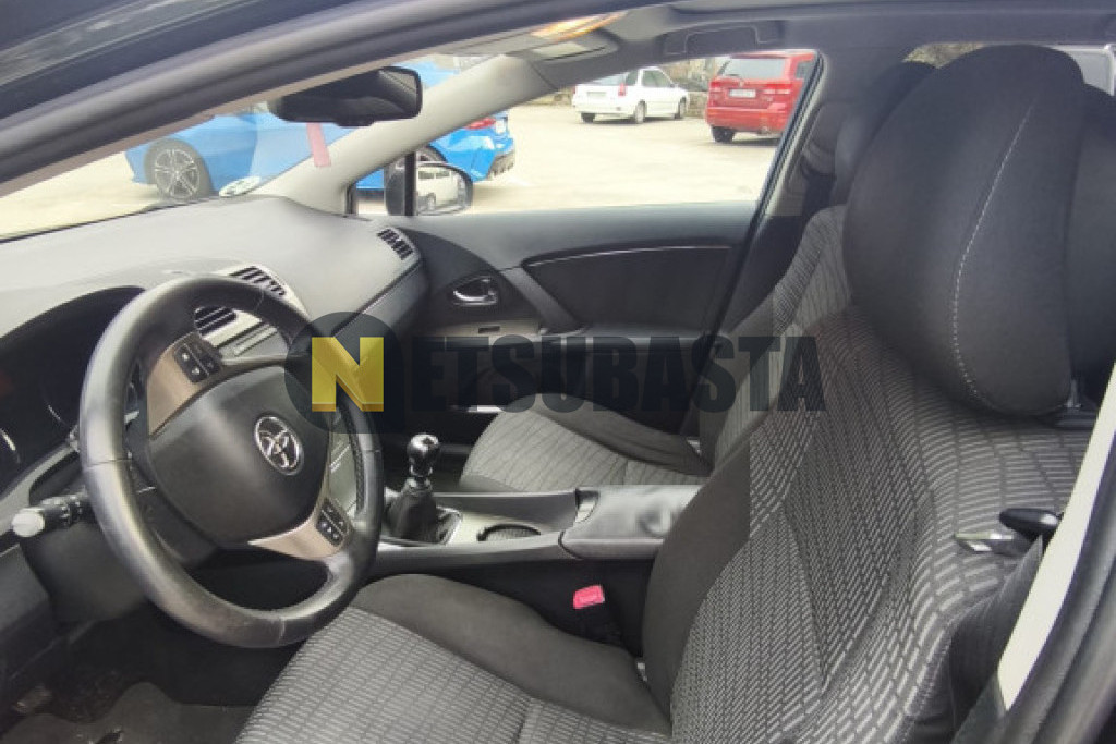 Toyota Avensis Cross Sport 2.2 D-4D 2011