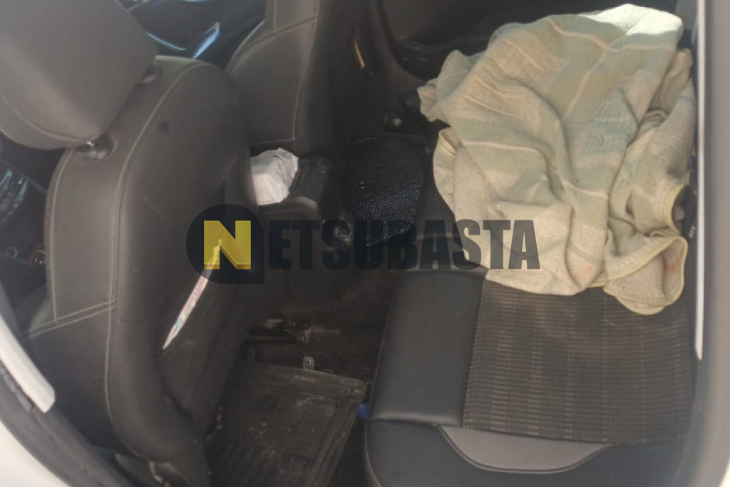 Peugeot 2008 1.6 e-HDi 2014