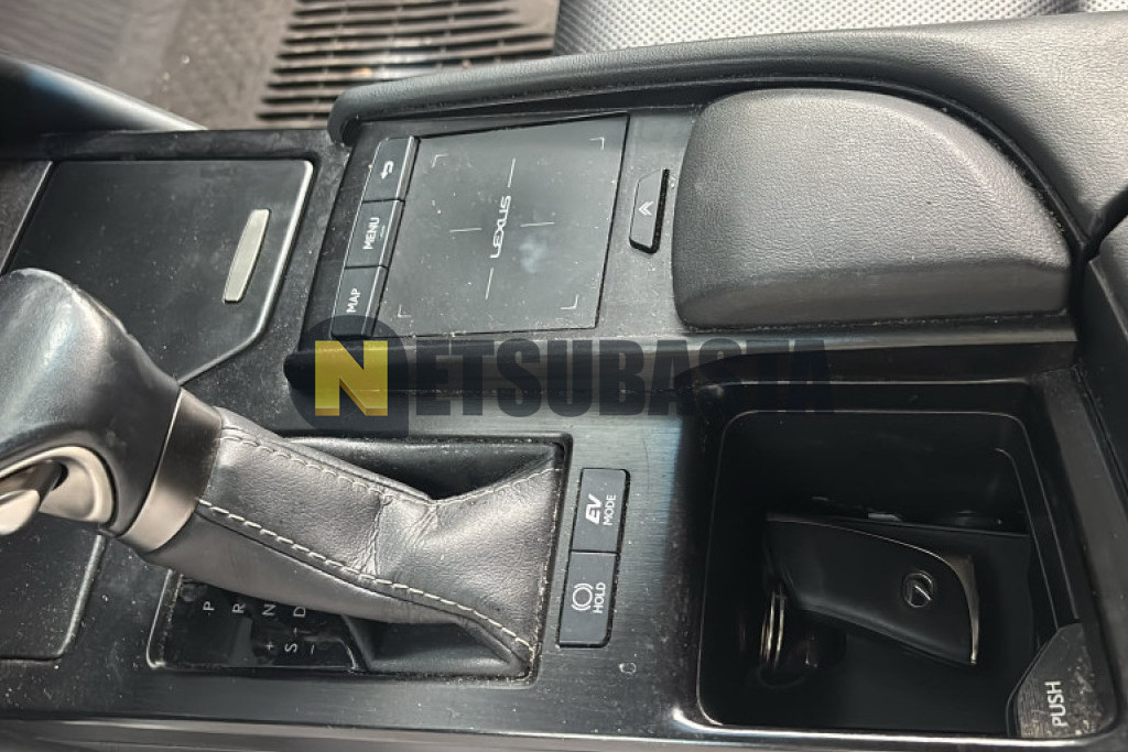 Lexus ES 300h 2021