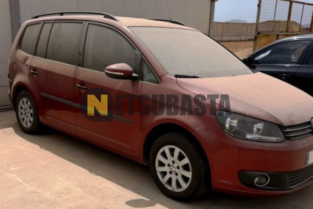 Volkswagen Touran 1.6 TDI Bluemotion DSG 7 vel. (7 plazas) 2015
