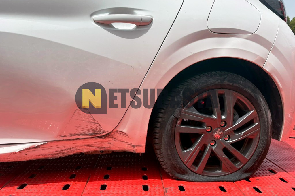 Peugeot 208 1.2 PureTech EAT8 2022