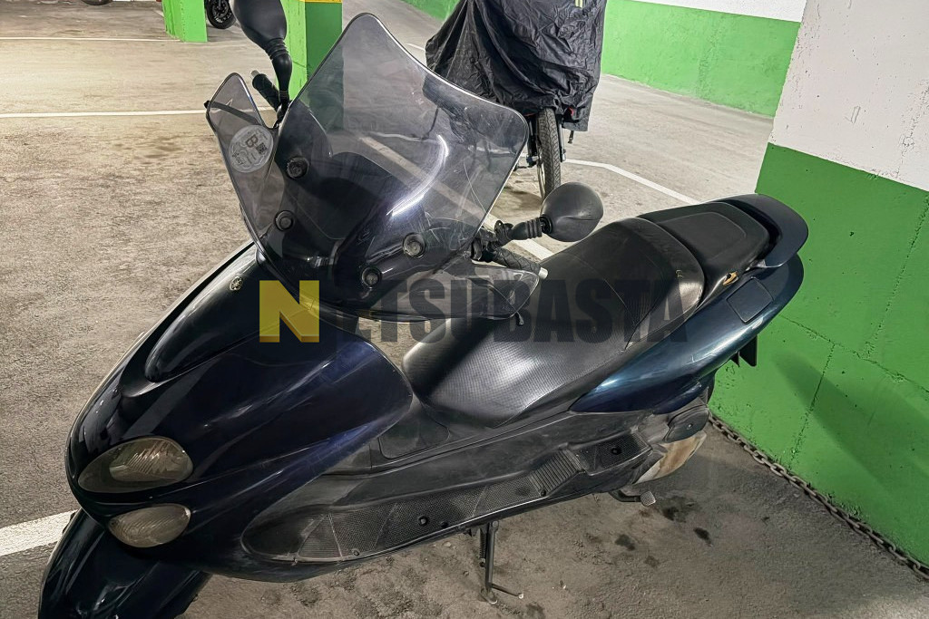 Yamaha Majesty 125 2003