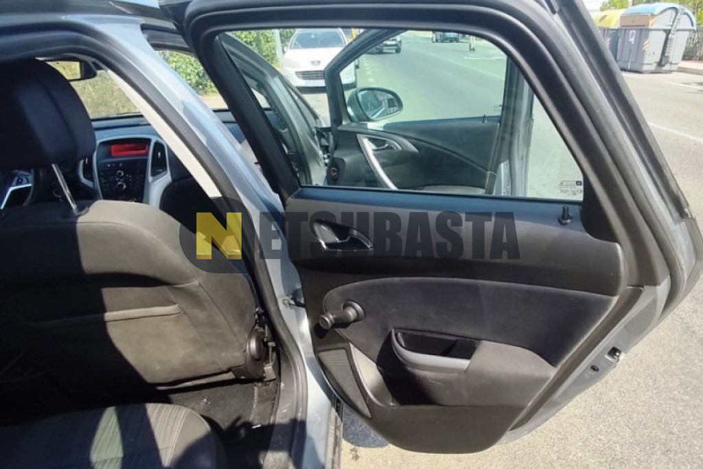 Opel Astra 1.7 CDTi 2011