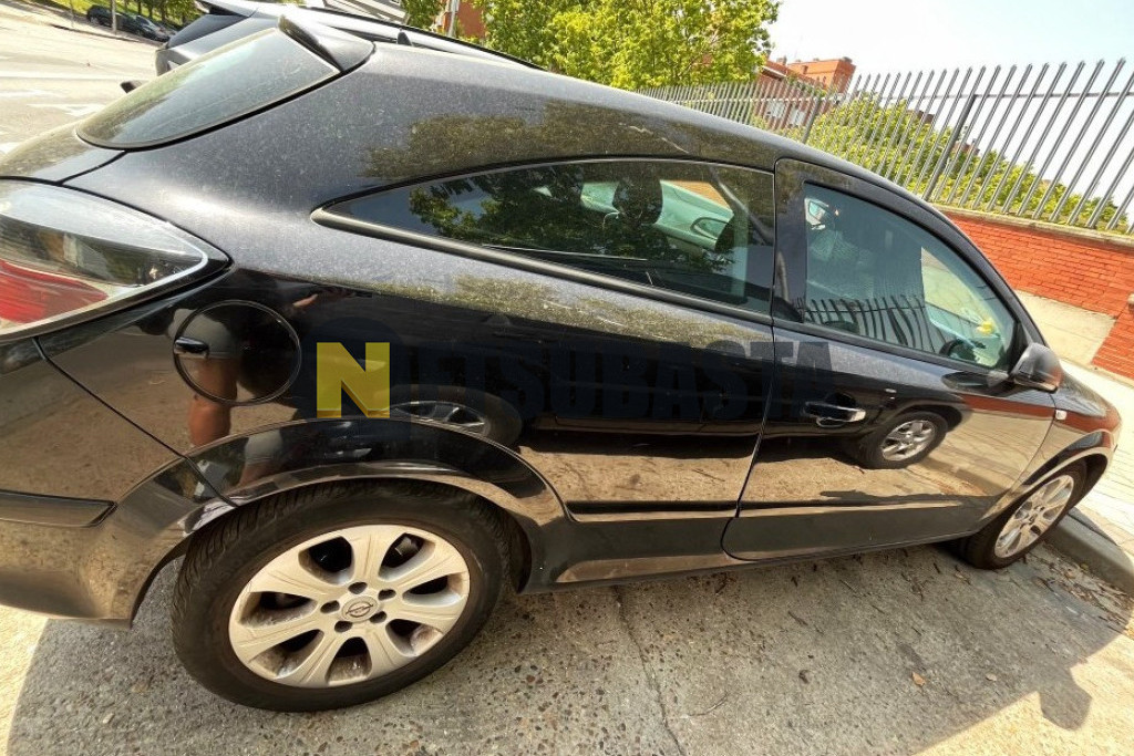 Opel Astra GTC 1.7 CDTi 2008