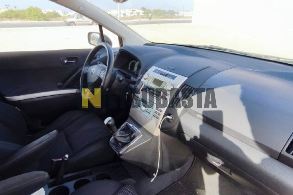 Toyota Corolla Verso 2.2 D-4D 2006