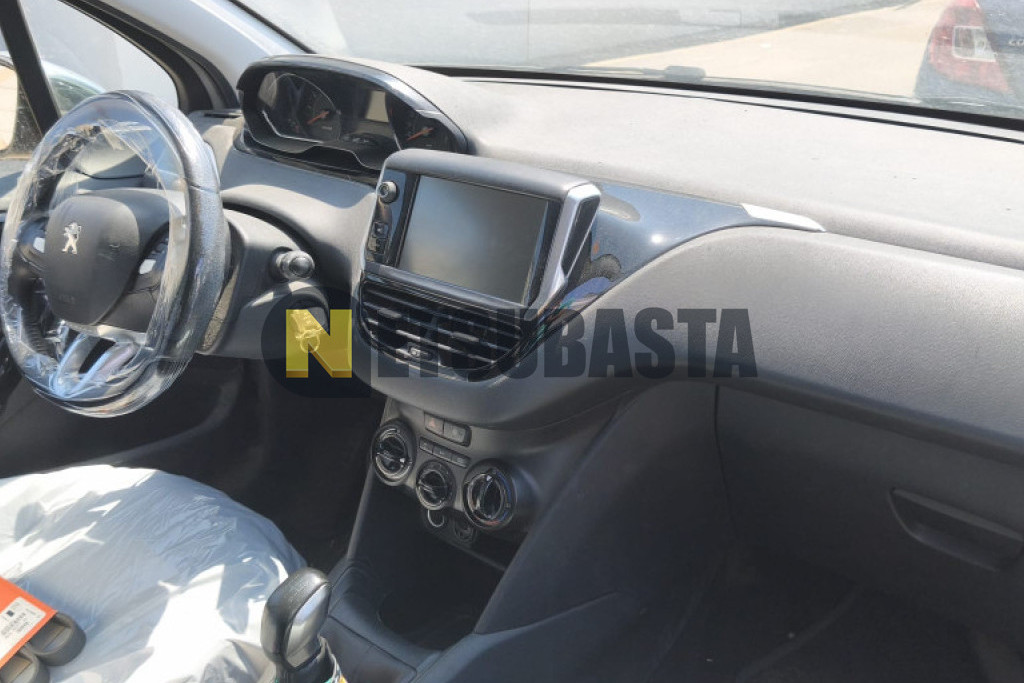 Peugeot 208 1.2 PureTech 2015