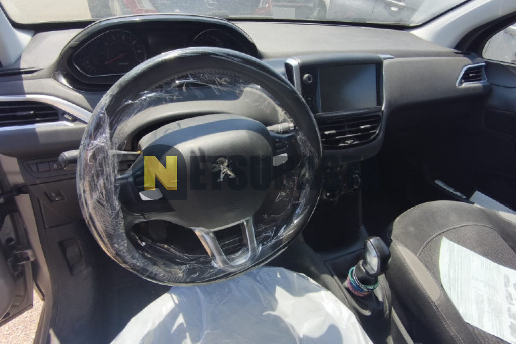 Peugeot 208 1.2 PureTech 2015