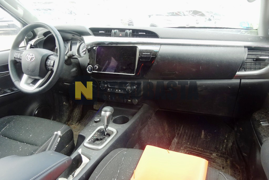 Toyota Hilux Doble Cabina VXL 2.8D AT 2025