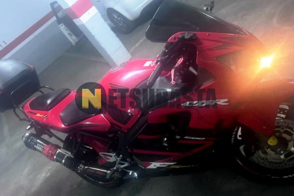 Honda CBR 600 F 2001