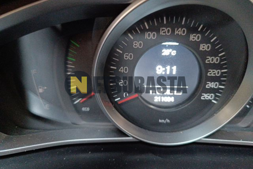 Volvo V40 D2 2013