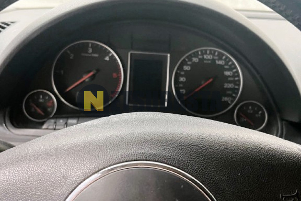 Audi A4 2.5 TDI quattro 2001