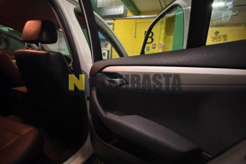 Bmw X1 sDrive18d 2013