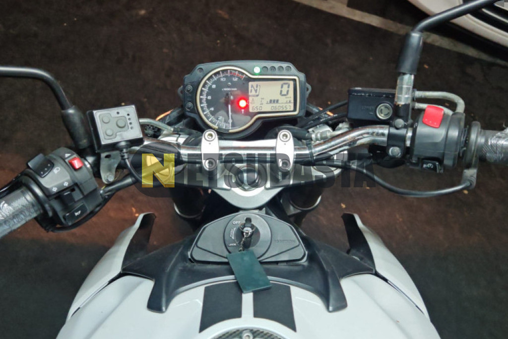 Suzuki GSR 750 2011