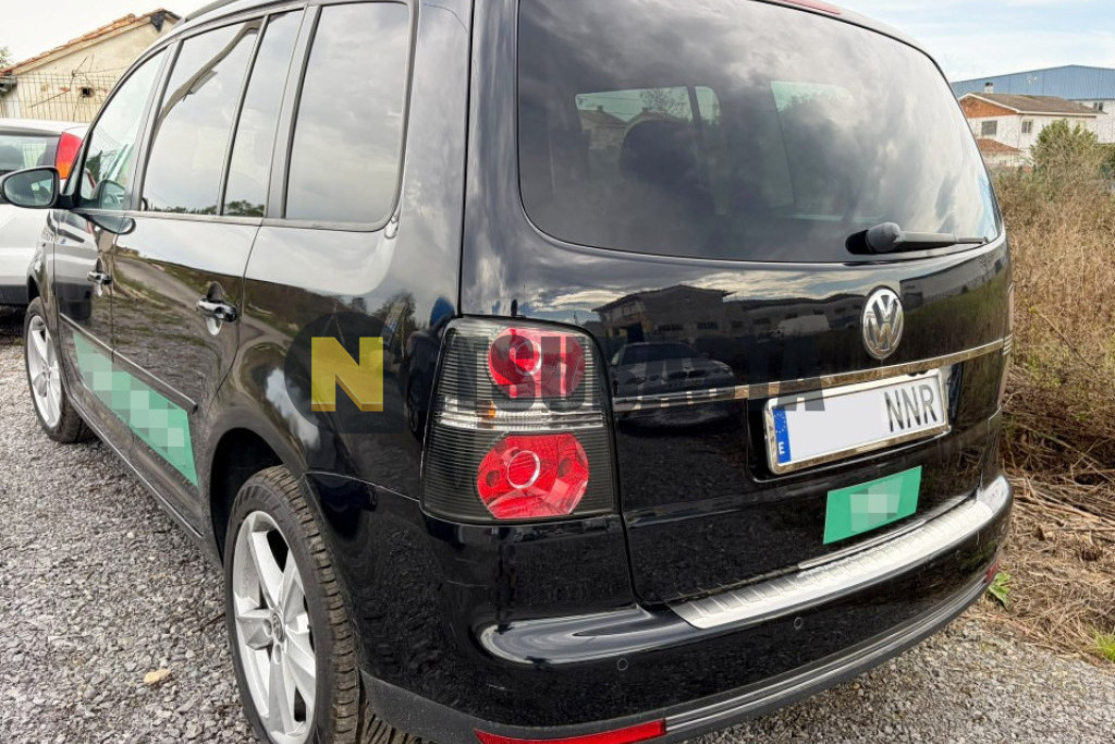 Volkswagen Touran 1.4 TSI DSG 7 vel. 2009