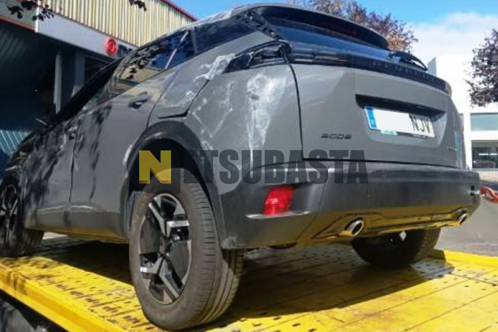 Peugeot 2008 Hybrid 145 e-DCS6 2026