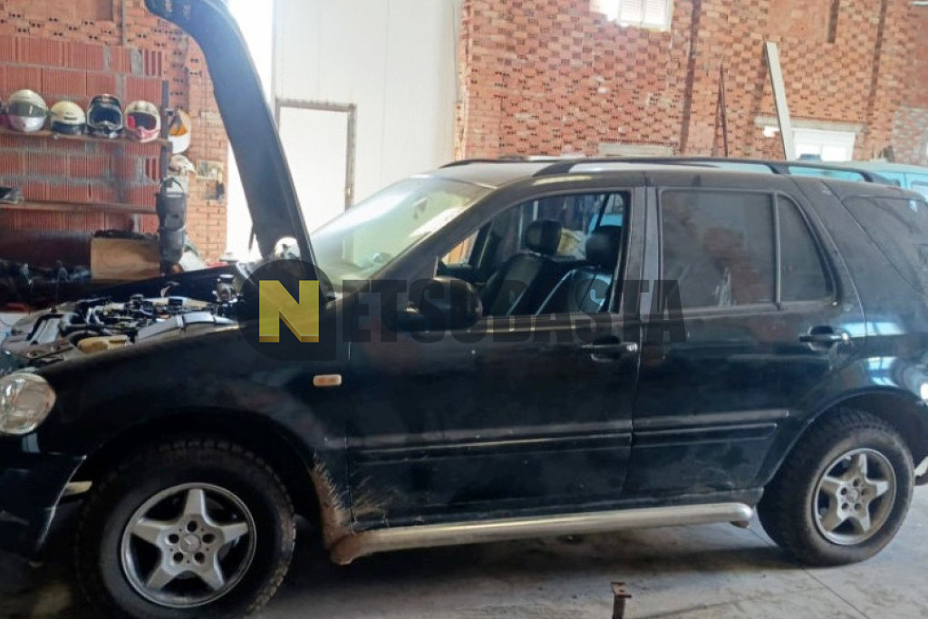 Mercedes-Benz ML 270 CDI Aut. 2000