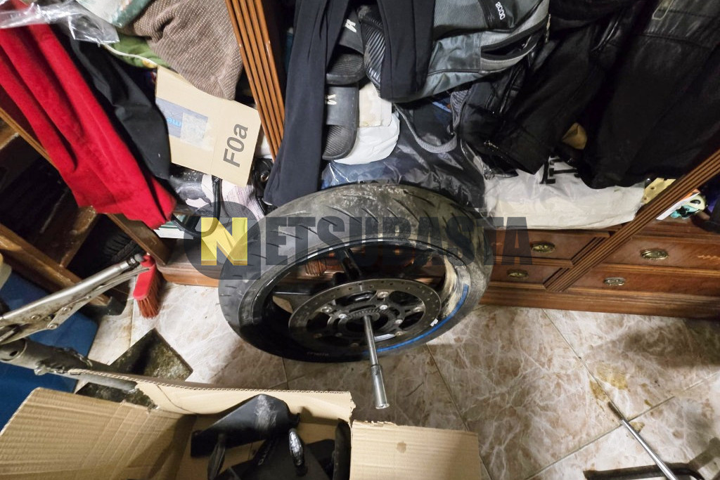 CFMoto 450 NK 2024
