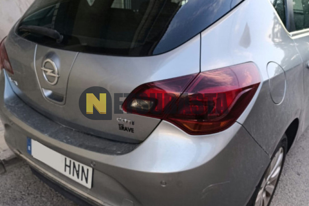 Opel Astra 1.7 CDTI 2013