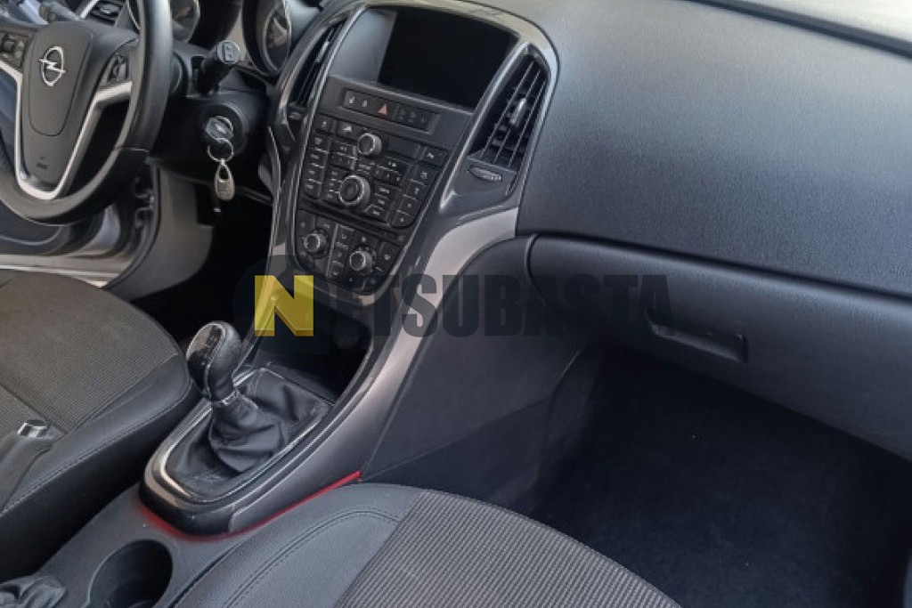 Opel Astra 1.7 CDTI 2013