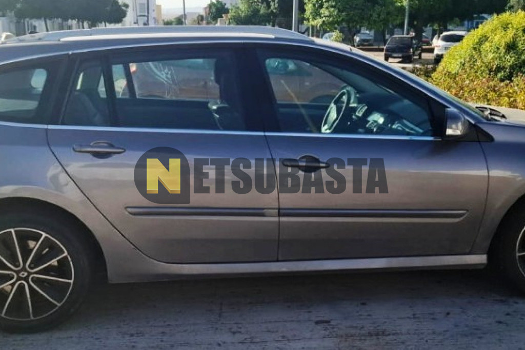 Renault Laguna Grand Tour 2.0 dCi 2013