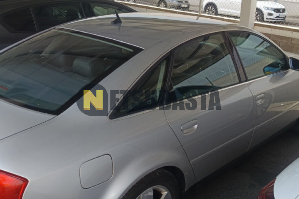 Audi A6 3.0 quattro tiptronic 5 vel. 2001