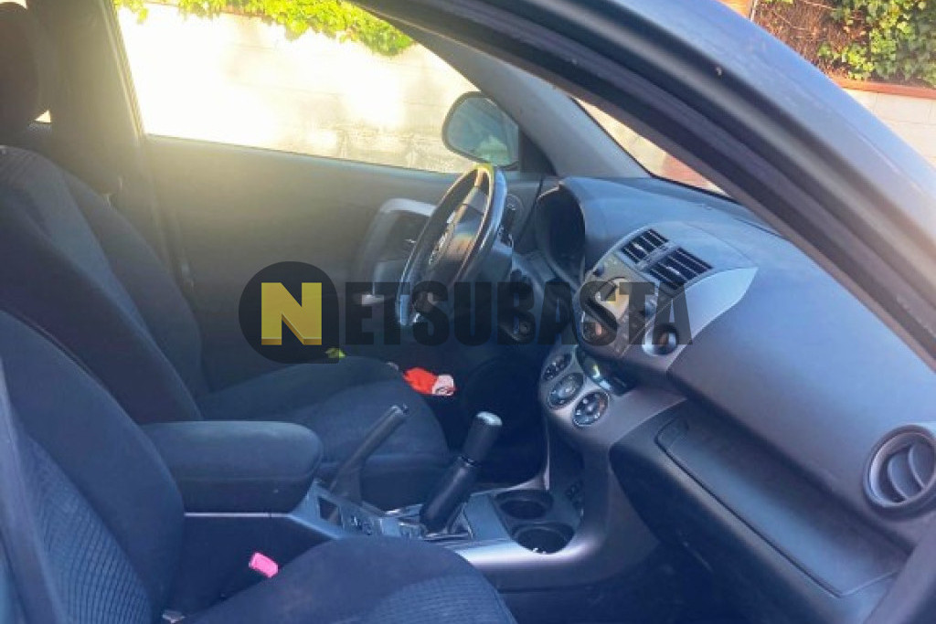 Toyota RAV4 2.0 VVT-i 2008