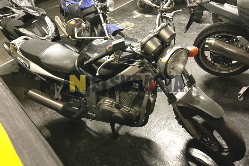 Suzuki GS 500 2003