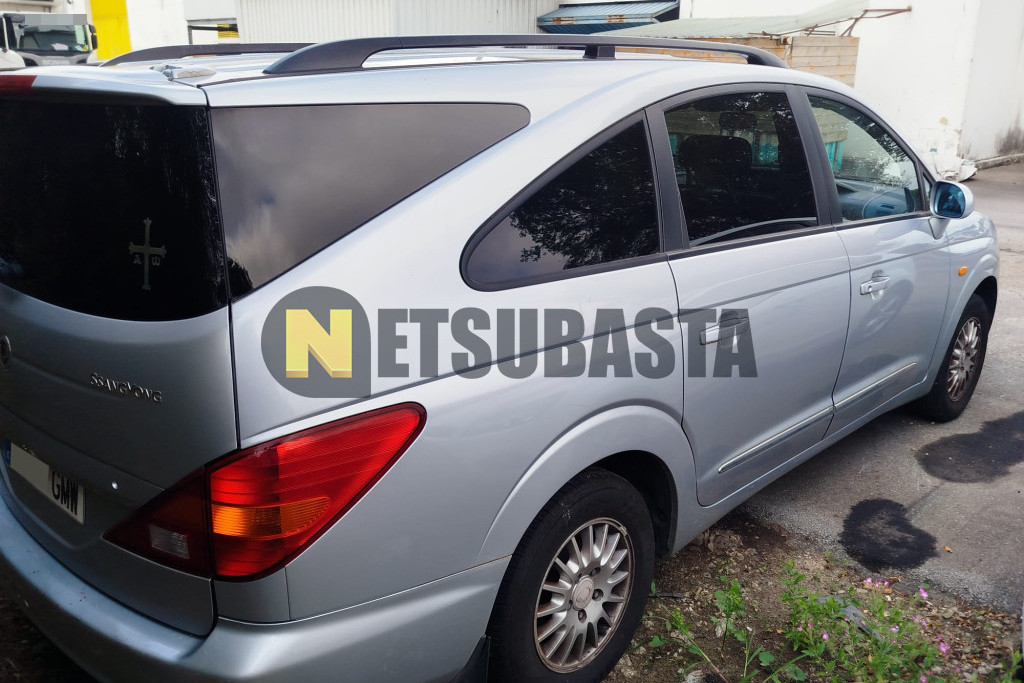 SsangYong Rodius 270Xdi 4x2 2009