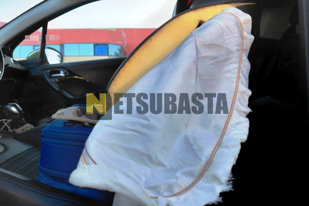 Peugeot 208 1.6 HDi 2013