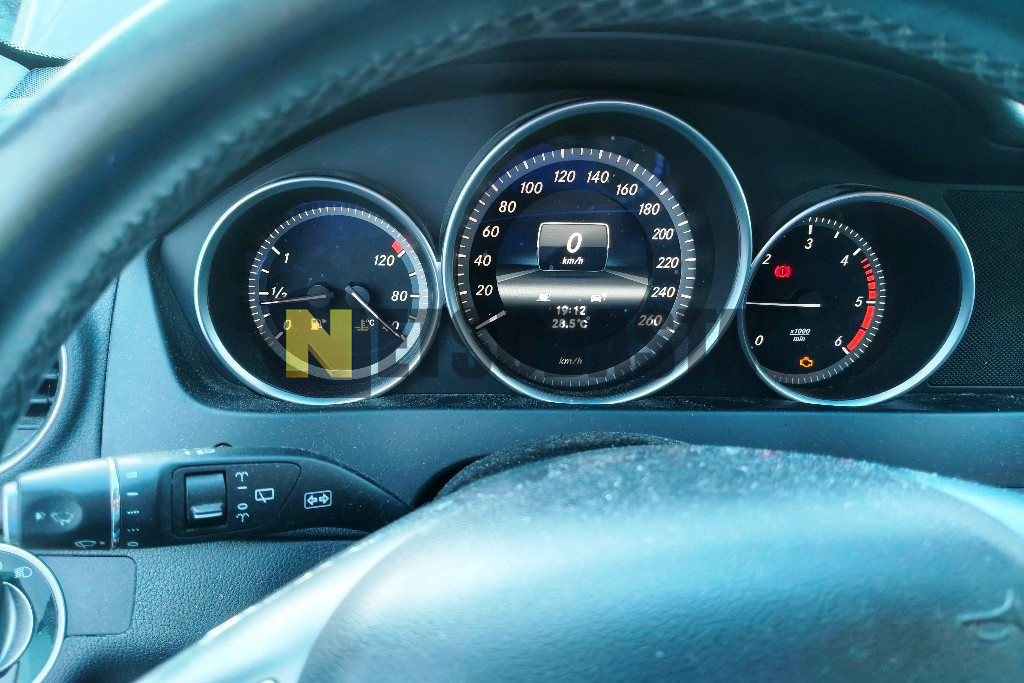 Mercedes-Benz C 220 CDI BlueEFFICIENCY Estate 2013