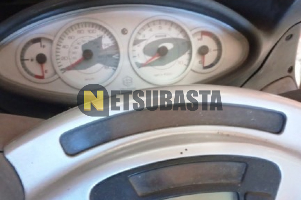 Piaggio X9 500 2004