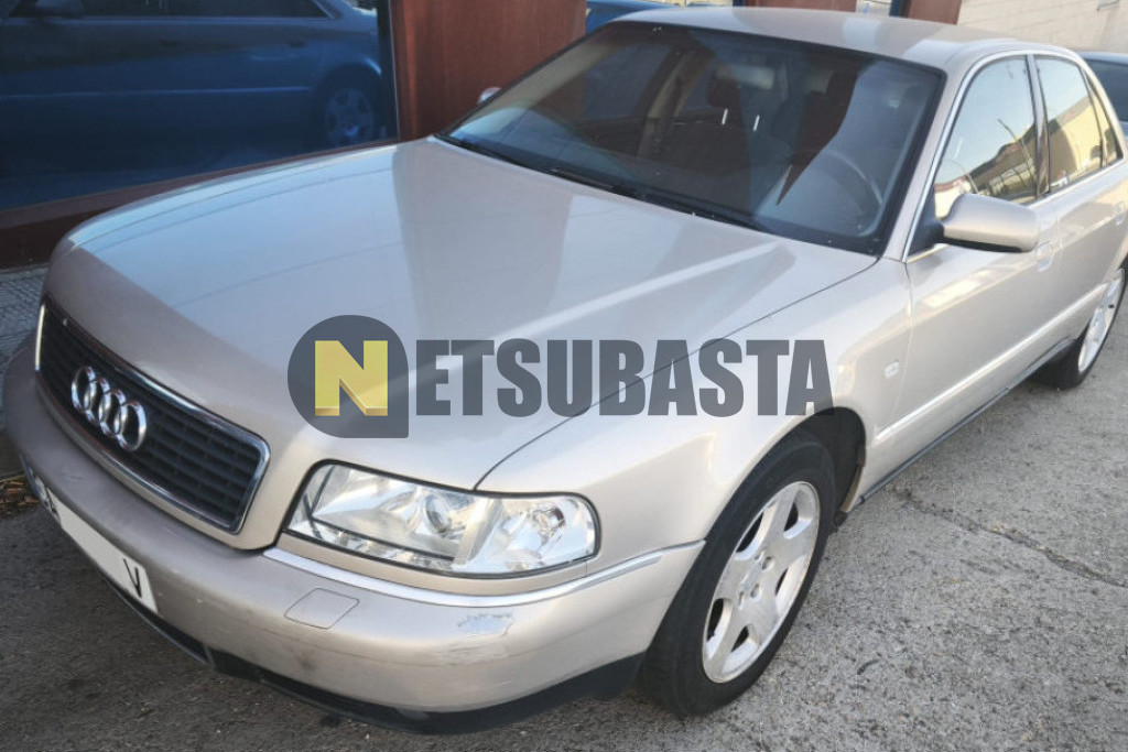 Audi A8 2.5 TDI quattro tiptronic 2000