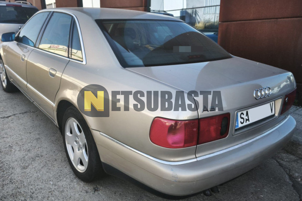Audi A8 2.5 TDI quattro tiptronic 2000