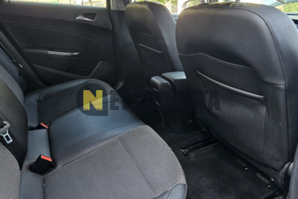Opel Astra 1.7 CDTi 2011