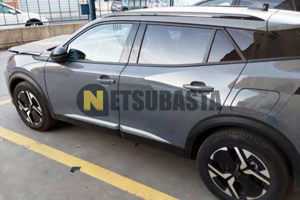 Peugeot 2008 Hybrid 136 e-DCS6 2025