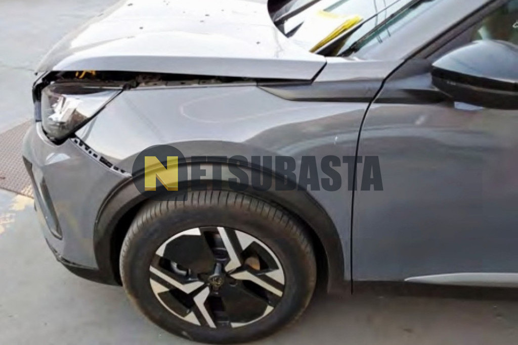 Peugeot 2008 Hybrid 136 e-DCS6 2025