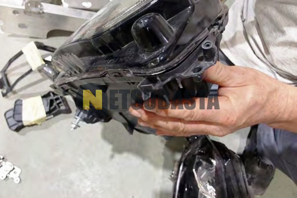 Peugeot 2008 Hybrid 136 e-DCS6 2025