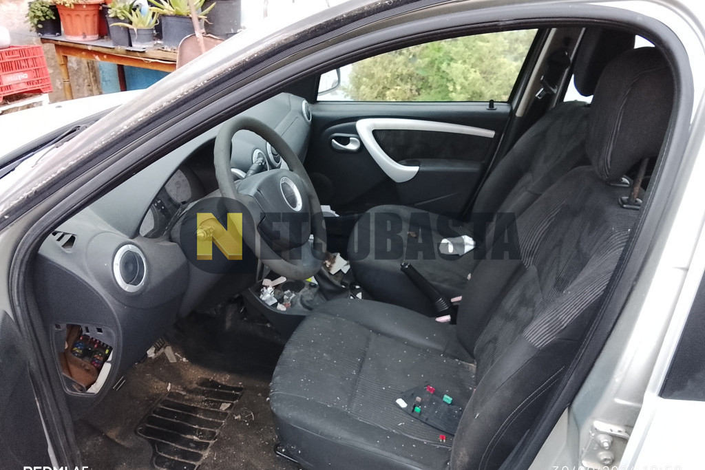 Dacia Sandero 1.2 16v 2011
